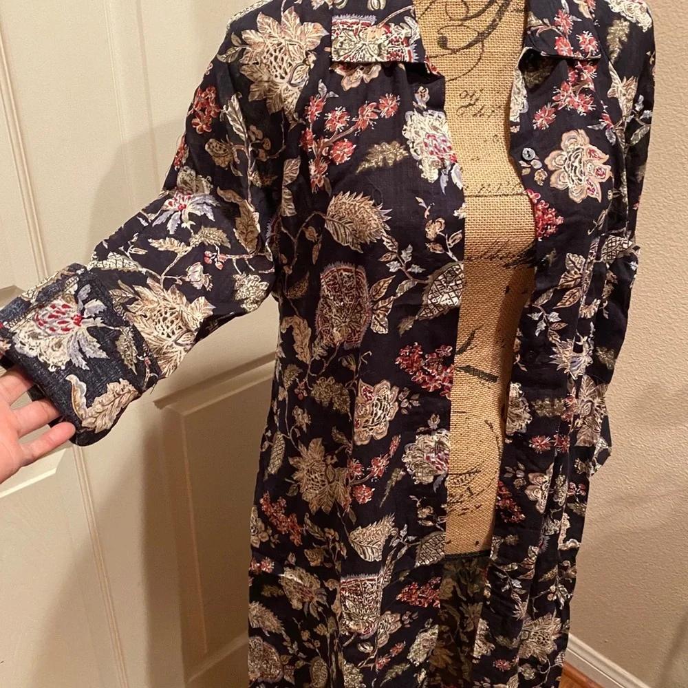 Floral printed collared midi dress with ti… - Picture 5 of 11